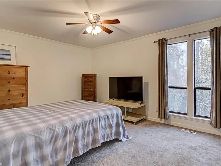 137 Cedar Lake Trl — Photo 6