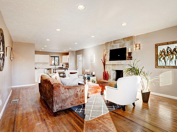 5th image of 3831 La Plaza Dr NW