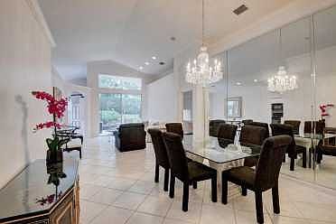 Home For Sale In Valencia Isles