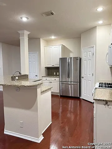1321 Holmes Ln — Photo 11