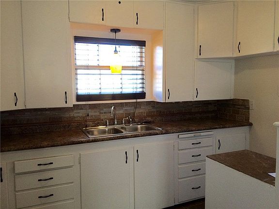 2nd image of 6102 Parkdale Dr
