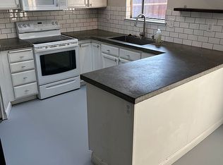 883 Chamise Way, Redding, CA 96002