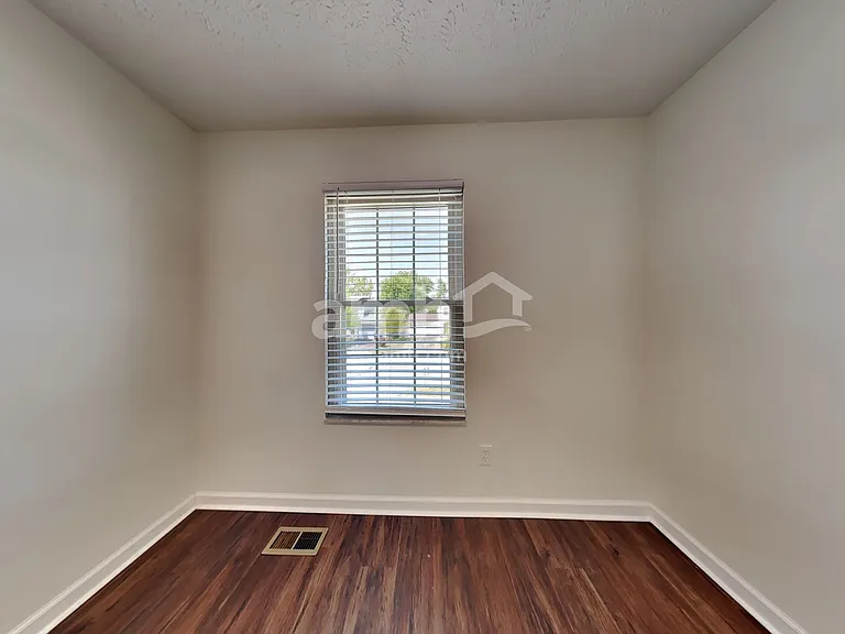 730 Rothrock Dr — Photo 15