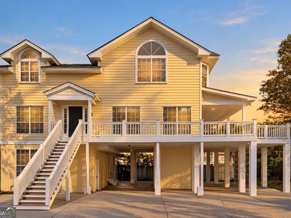 10 Center Pl, Tybee Island, GA 31328