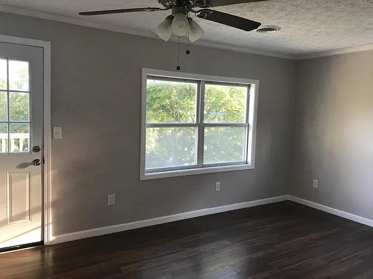 129 Hamilton Cir — Photo 12