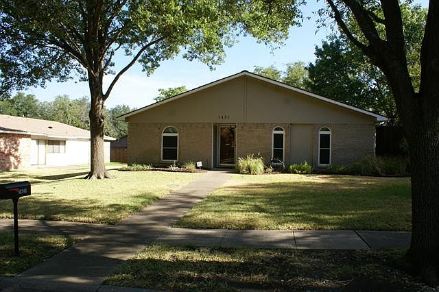 1st image of 1421 Whitehall Dr