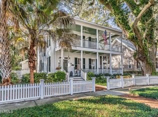 31 Newpoint Rd, Beaufort, SC 29907