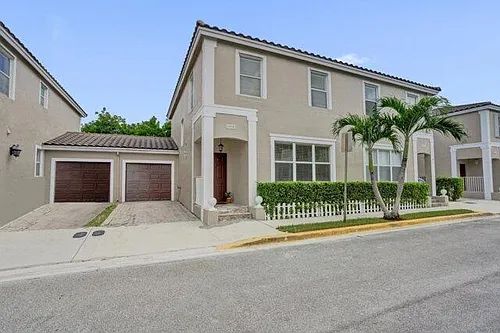 10581 NW 57th Ct Photo 1