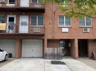 4325 215th Pl, Bayside, NY 11361