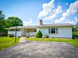 48 Benson Dr, Decatur, IL 62526