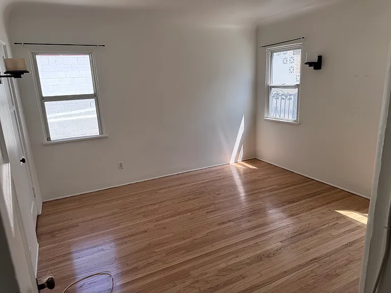 4307 York Blvd — Photo 10