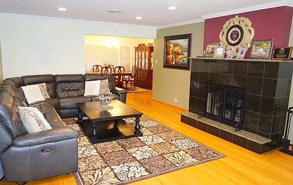3rd image of 7038 N Keating Ave