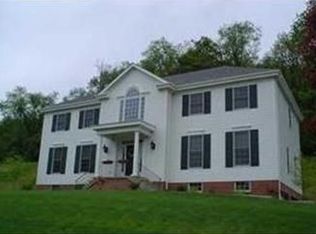 314 Woodstream Dr, Pittsburgh, PA 15238