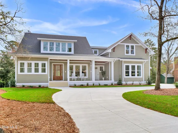 2225 S Live Oak Parkway, Wilmington, NC 28403