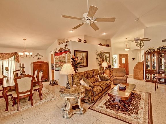 3rd image of 3724 N Carnation Ln