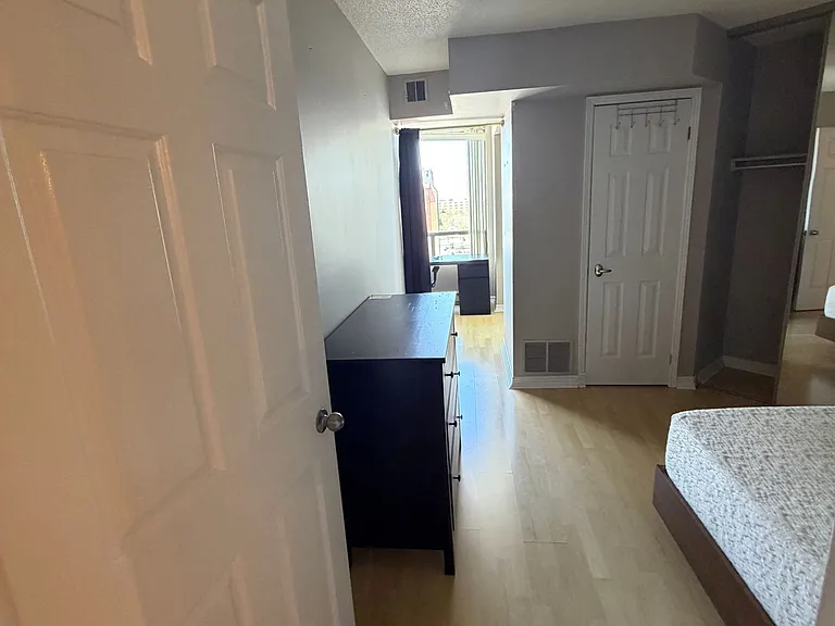 695 Richmond St #1307 — Photo 17