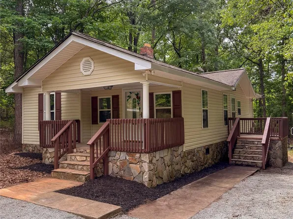 3910 Oakwood Cir, Iron Station, NC 28080