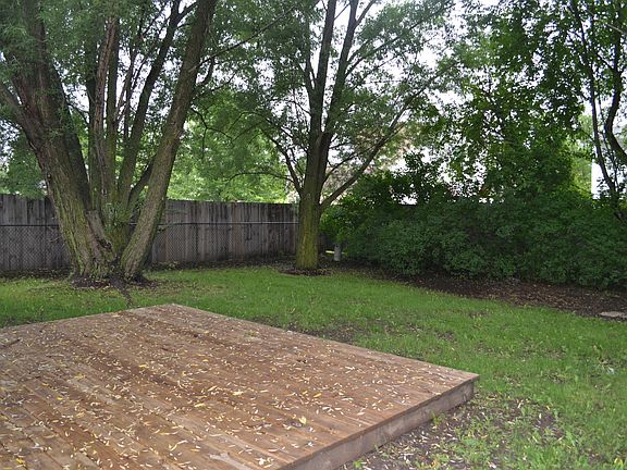 4th image of 230 E Palm Ct