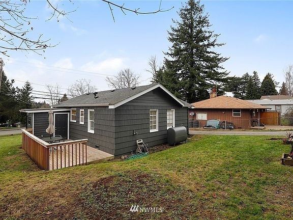 4th image of 15811 44th Ave W