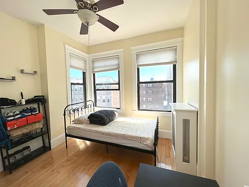 75 Burbank St #401 Photo 1