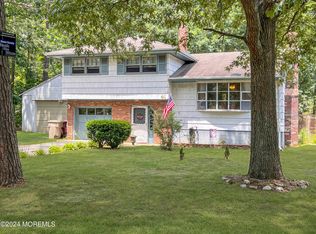 41 Serpentine Dr E, Bayville, NJ 08721