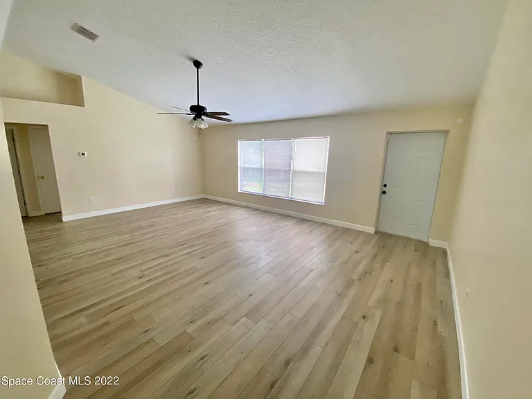 2435 Palisades Dr SE — Photo 13