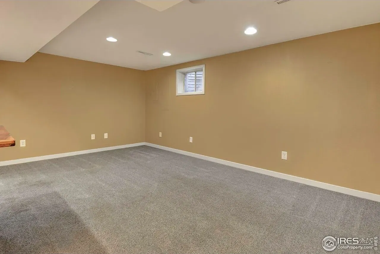 3 bed, $1,900 — Photo 3