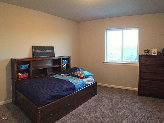 5th image of 1508 W Naches Ave