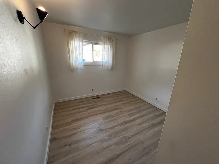 1435 Marion Cir #1 — Photo 11