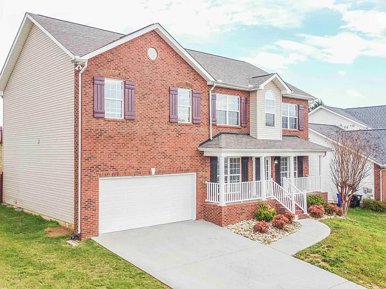 2570 Berringer Station Ln — Photo 3