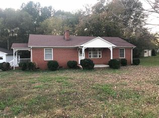 951 Hoffman Rd, Lincolnton, NC 28092
