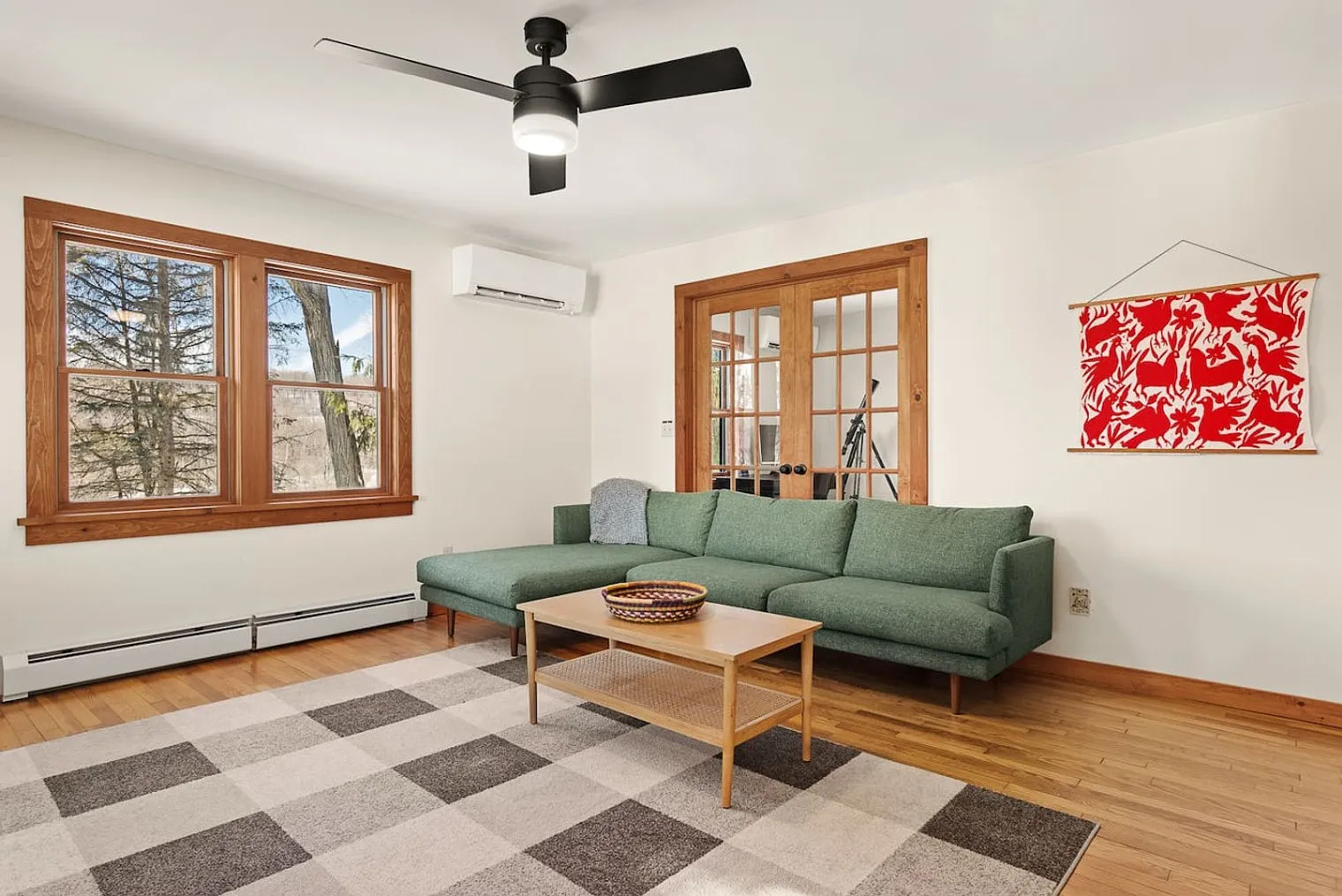 3 bed, 2.0 bath, $4,255 — Photo 2