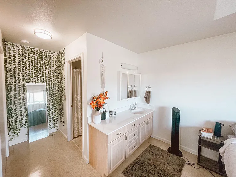 2249 Seaview Ave — Photo 5
