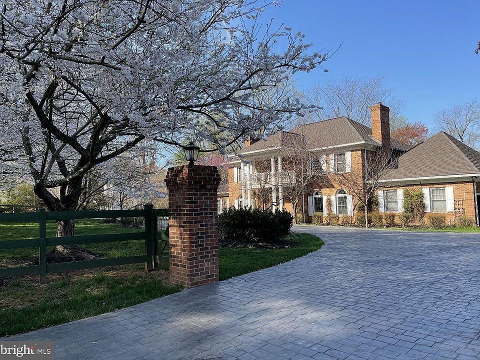 1st image of 532 Walker Rd