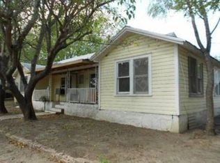 105 E Little St, Hamilton, TX 76531