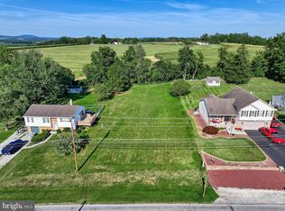 32 Schofield Dr, East Berlin, PA 17316