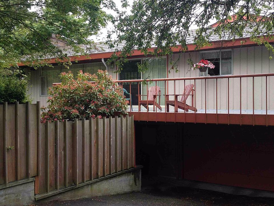 2nd image of 6818 44th Pl NE