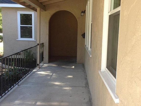 5th image of 2345 E Acacia St