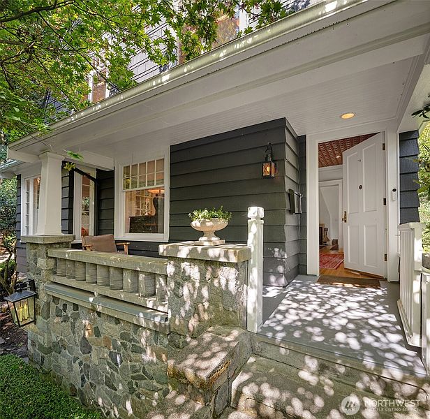 3rd image of 3816 E Spring Street