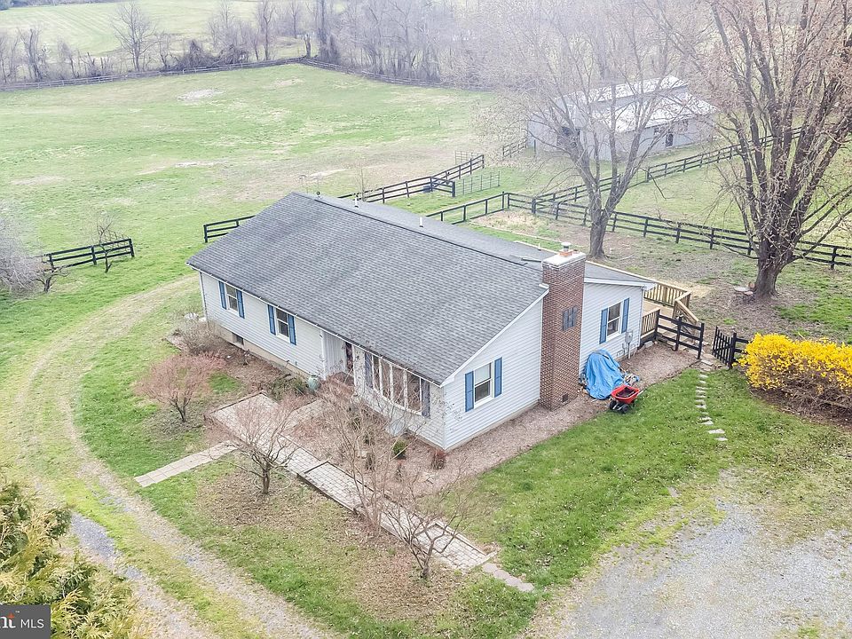35066 Bloomfield Rd, Round Hill, VA 20141 Zillow