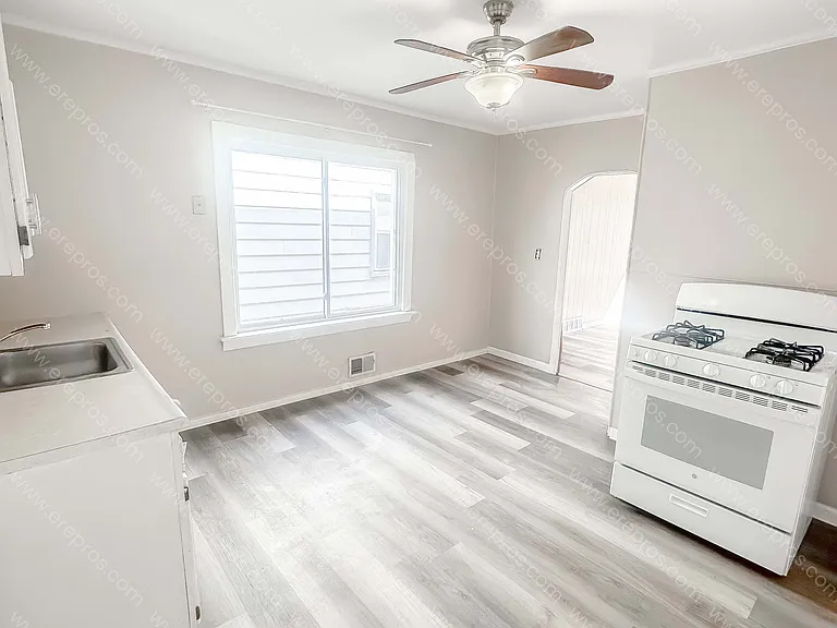 1578 Chestnut St #1 — Photo 8