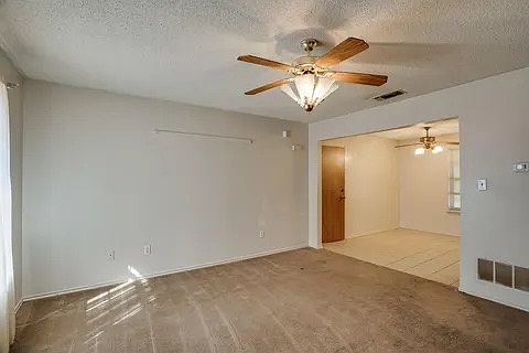 4th image of 2704 Tampico Dr
