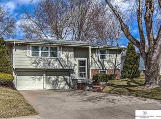 12584 Bartels Dr, Omaha, NE 68137