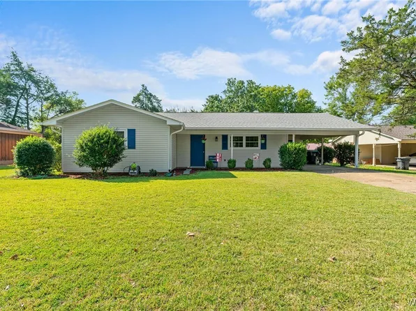 1905 Palmetto Cir, Demopolis, AL 36732