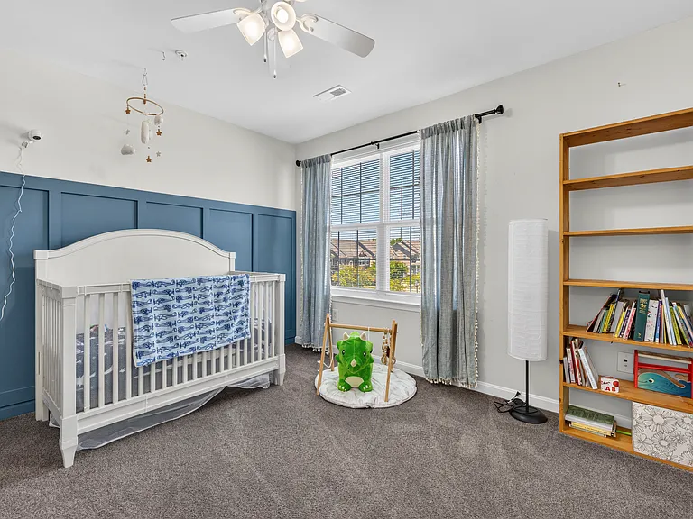 121 Polo Way — Photo 18