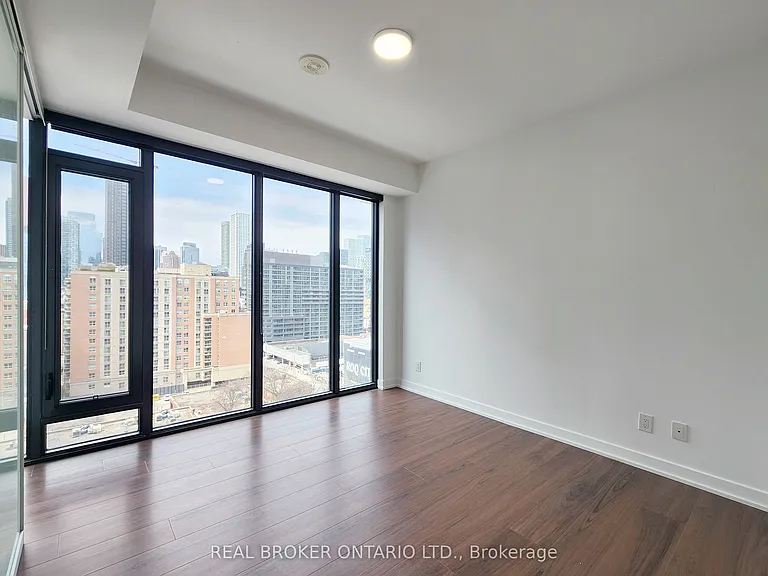 55 Ontario St #1208 — Photo 6
