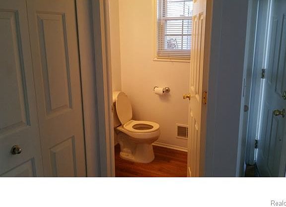 4th image of 741 Arusha Dr