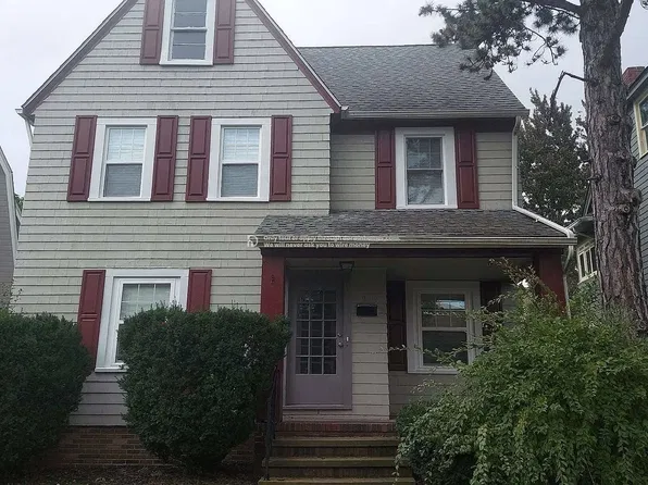 1093 Greyton Rd, Cleveland Heights, OH 44112
