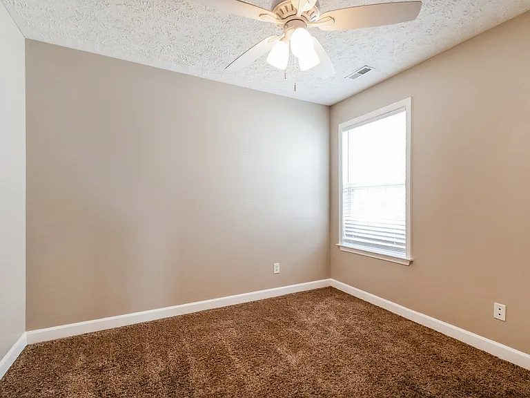 1625 Beaconcrest Cir — Photo 12