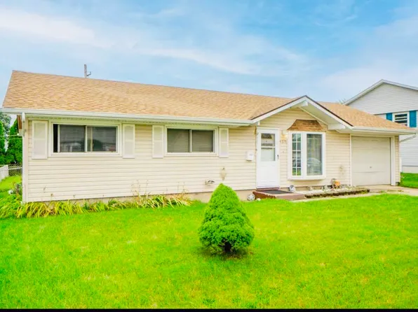 439 Clifton Ave, Romeoville, IL 60446